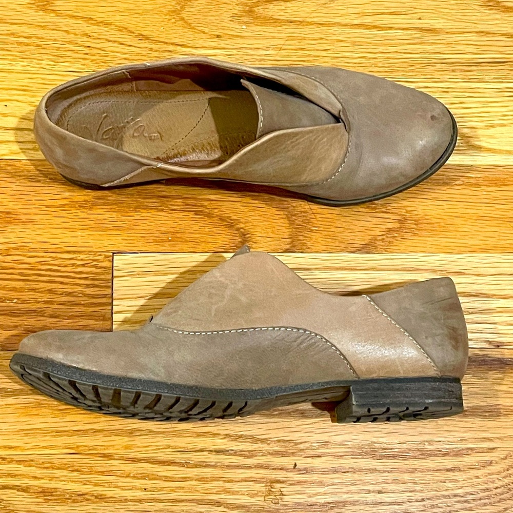 Leather mod loafer